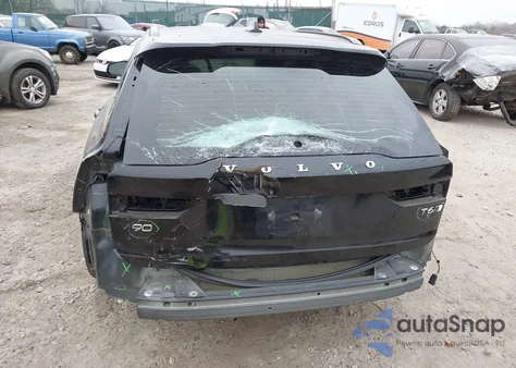 2021 Volvo V90 T6 R-Design z USA, uszkodzony, nr VIN YV1A22VM8M1165603